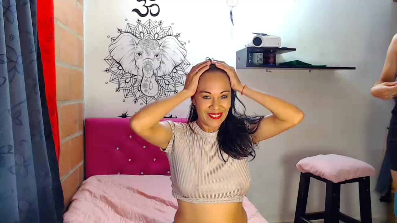 party and lesbian sex - video by roses_janne cam model