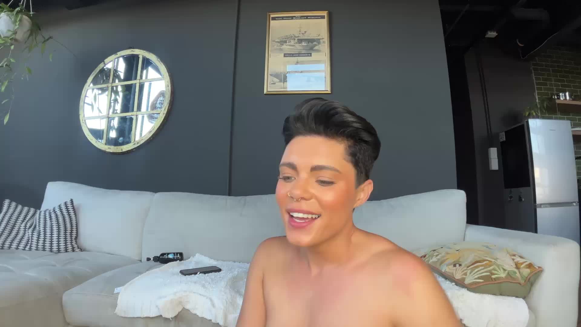 [29 Oct 15:57]  Sex and fun - vídeo de la modelo de cam LukeLouHarvey
