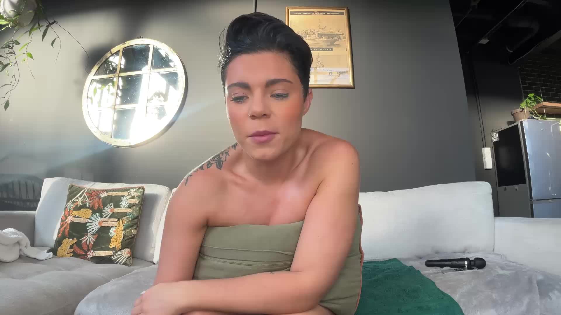 [2 Sep 08:13] Solo , Cum , Squirt with Lovense Lapis - vídeo de la modelo de cam LukeLouHarvey