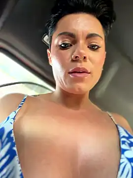 [6 Jan 10:28] Backseat creampie - video by LukeLouHarvey cam model