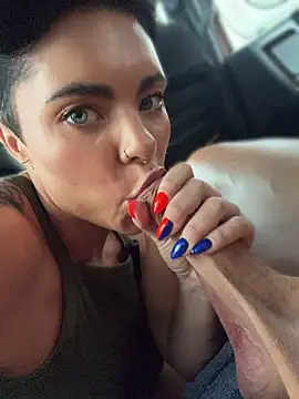 [20 Apr 12:49] POV super sloppy deep throat with facial - vídeo de la modelo de cam LukeLouHarvey