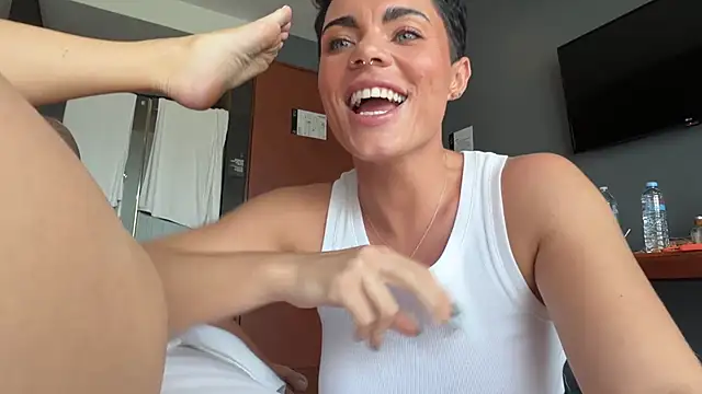 [5 Jul 15:34] Lou eating Matilda’s pussy with piercing - video by LukeLouHarvey cam model