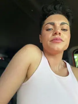 [8 Jul 15:46] Public BJ with a big cumshot
