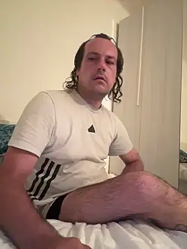 [26 Aug 00:53] Public Show – video od webkamerové modelky Salvatore909