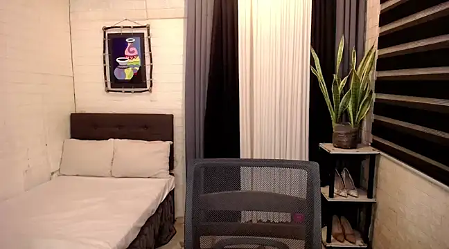 [17 Mar 06:56] Private Show