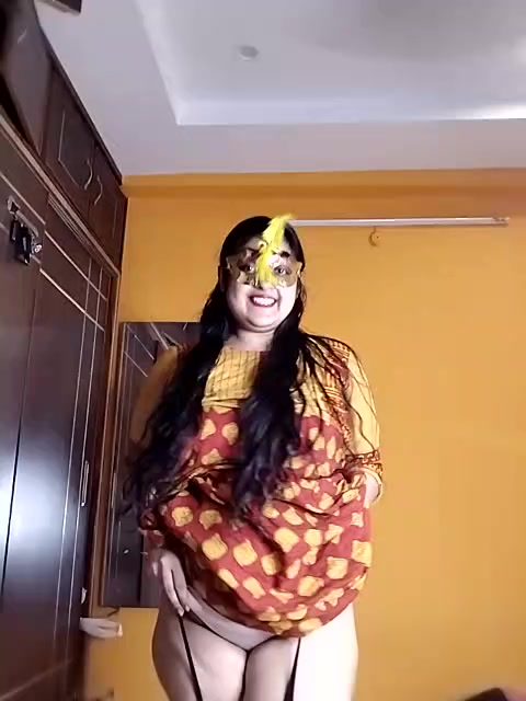 [18 Nov 07:37] Private Show－カメラキャストのAgniPriyaの動画