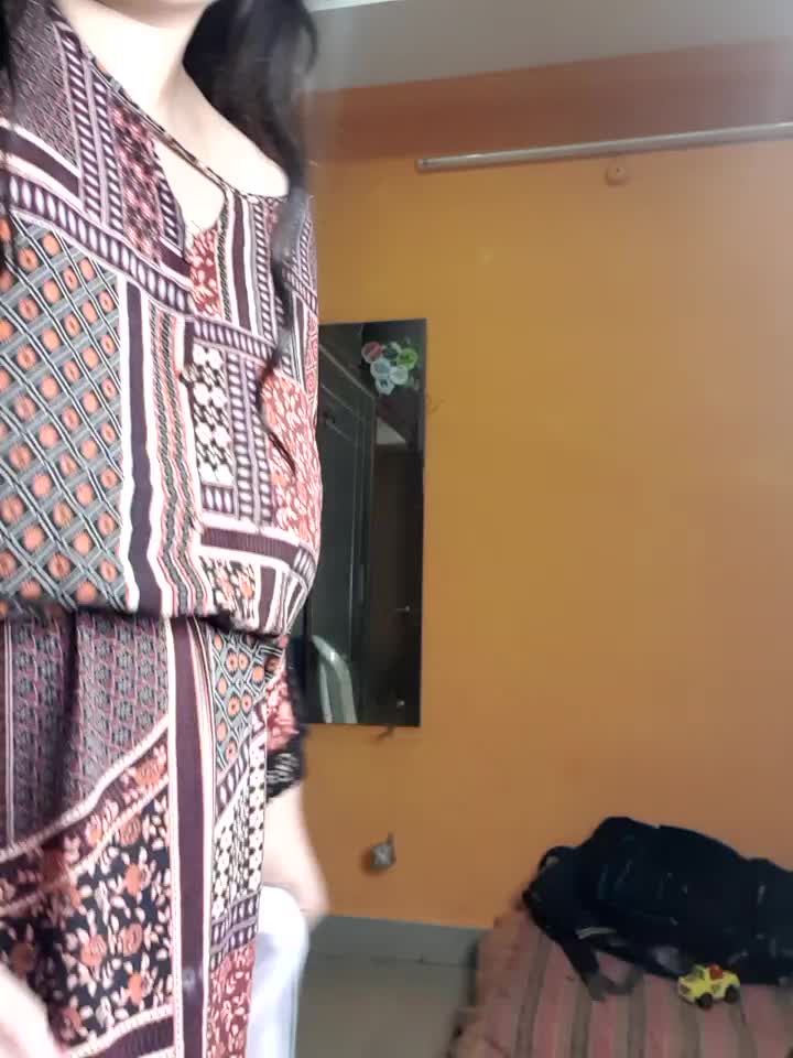 [22 Dec 00:12] Private Show－カメラキャストのAgniPriyaの動画