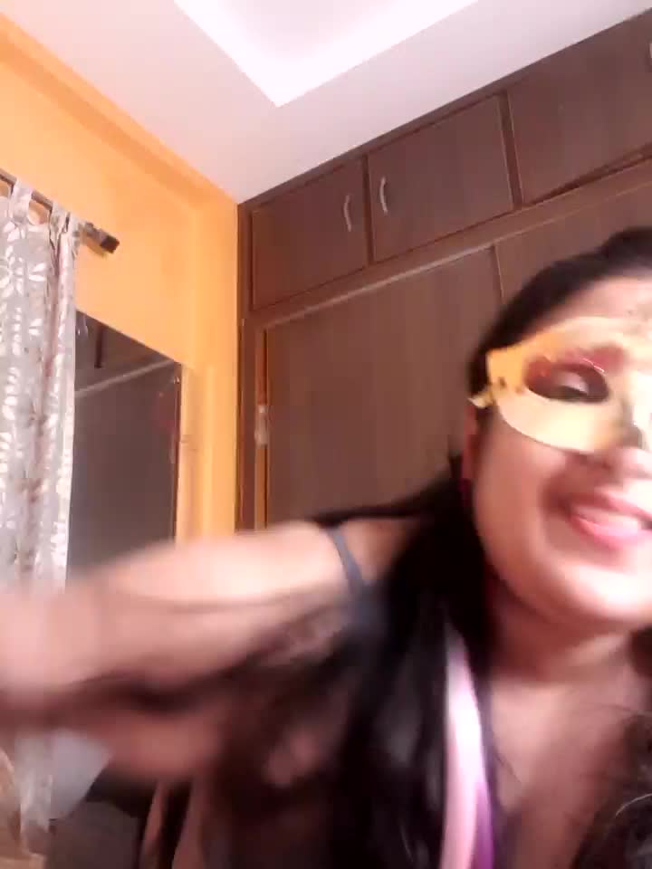 [23 Jan 00:40] Private Show－カメラキャストのAgniPriyaの動画