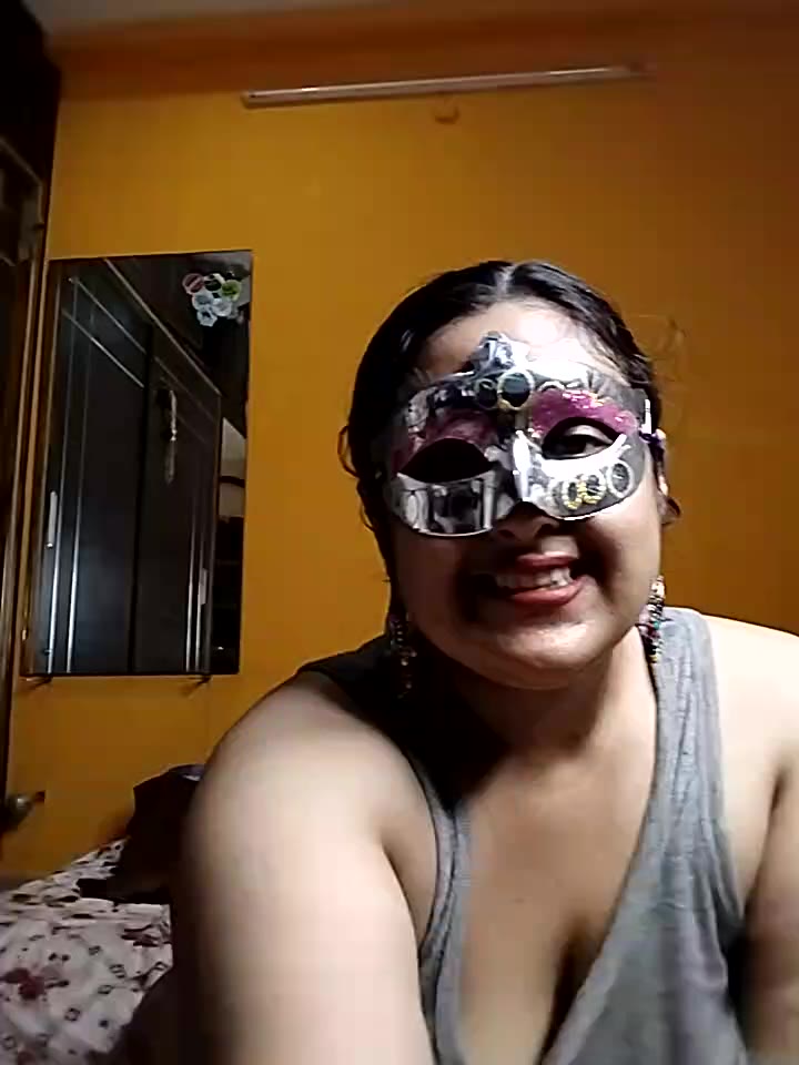 [10 Feb 21:43] Private Show－カメラキャストのAgniPriyaの動画