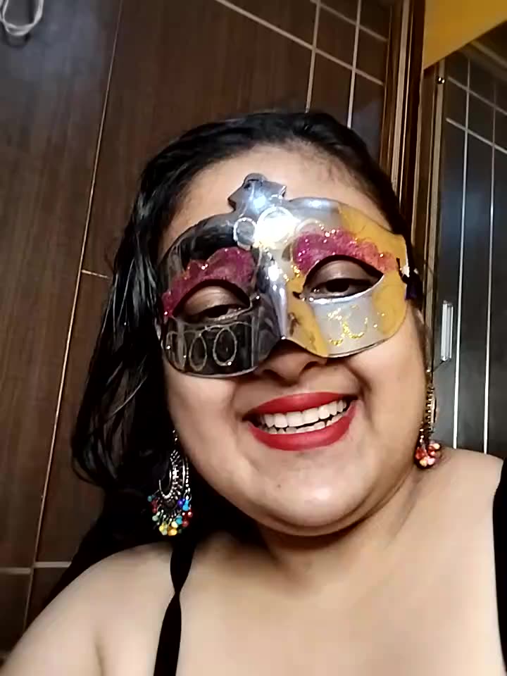 [12 Feb 01:10] Private Show－カメラキャストのAgniPriyaの動画