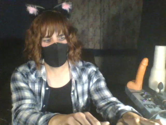 Prostate sissygasm followed by cumshot while watching porn - Vídeo de Ginny-the-bdsm-nympho, modelo de vídeos