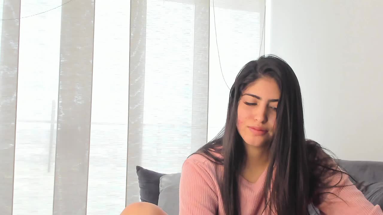 Private Show COWGIRL OIL BODY - video by Gaby_zahir_ cam model