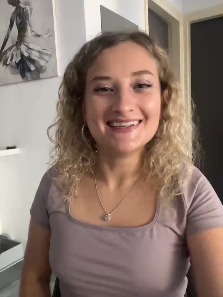 Anal-Plug + Dildo... Creamy Pussy - video av MileySummer cam model