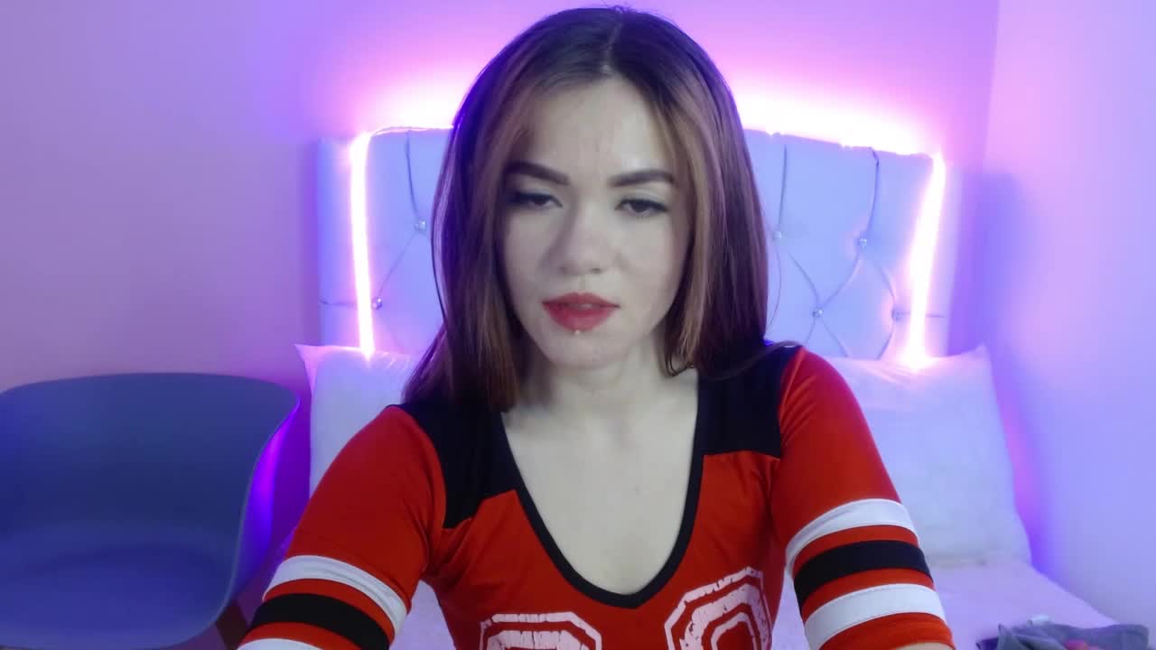 Taste me in many ways – video af 18candys cam-model