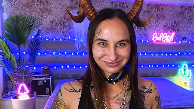 [9 Aug 12:56] Public Show - video by Cool_Freak_ cam model