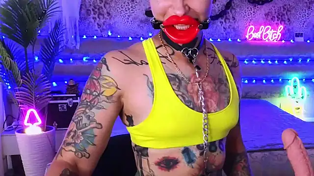 [16 Aug 15:47] Public Show - video by Cool_Freak_ cam model