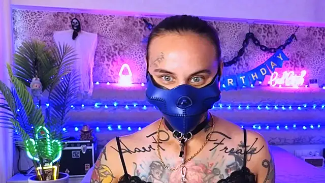 [1 Sep 16:44] Public Show - video by Cool_Freak_ cam model