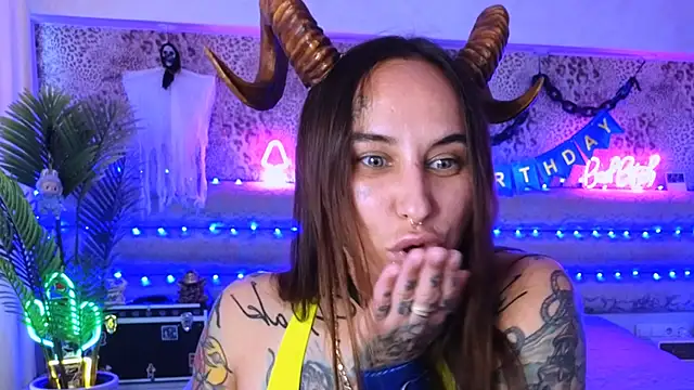 [5 Sep 13:30] Public Show - video by Cool_Freak_ cam model