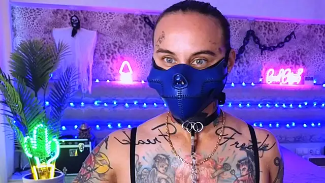 hard bdsm pain slave humiliation saliva handcuffs clamps on the nipples - vídeo de Cool_Freak_ modelo de câmara