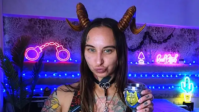 hard bdsm pain slave humiliation saliva handcuffs clamps on the nipples - vídeo de Cool_Freak_ modelo de câmara