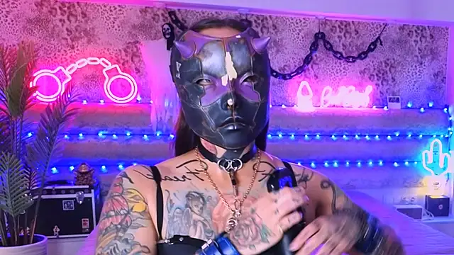 hard bdsm pain slave humiliation saliva handcuffs clamps on the nipples - vídeo de Cool_Freak_ modelo de câmara