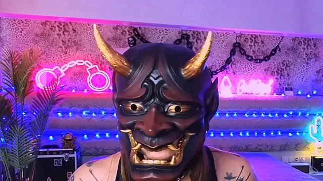 How do you like my new mask? - vídeo de Cool_Freak_ modelo de câmara