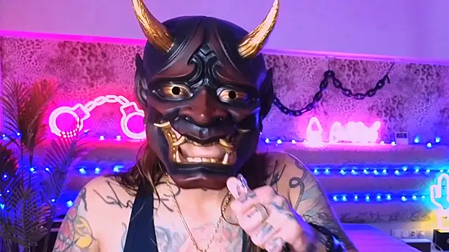 hard bdsm pain slave humiliation saliva handcuffs clamps on the nipples - vídeo de Cool_Freak_ modelo de câmara