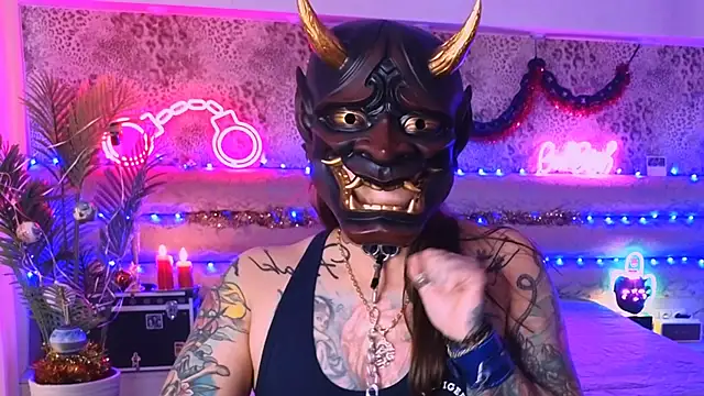 [8 Nov 15:21] Public Show - video by Cool_Freak_ cam model