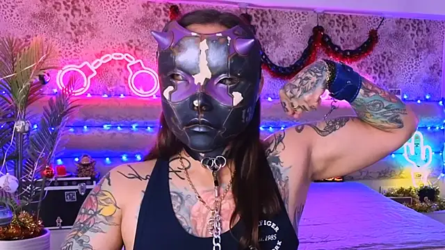 [22 Nov 13:34] Public Show - video by Cool_Freak_ cam model