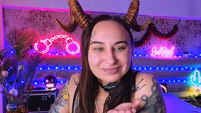 [26 Nov 12:51] Public Show - video by Cool_Freak_ cam model