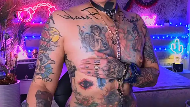 hard bdsm pain slave humiliation saliva handcuffs clamps on the nipples - vídeo de Cool_Freak_ modelo de câmara