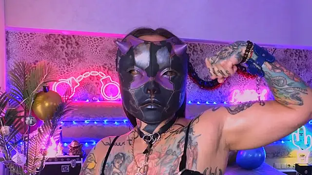 hello my hero you can always take my mask off or put it on me - vídeo de Cool_Freak_ modelo de câmara