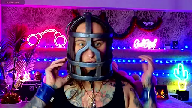 want some deepthroat in a facial cage? - vídeo de Cool_Freak_ modelo de câmara
