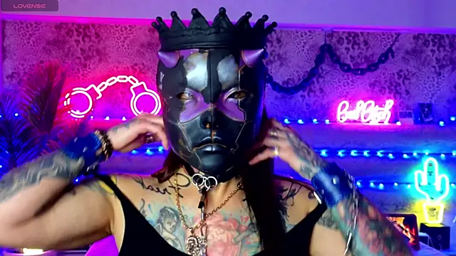 my pussy made a lot of squirt. do you want to make it for her too? - vídeo de Cool_Freak_ modelo de câmara