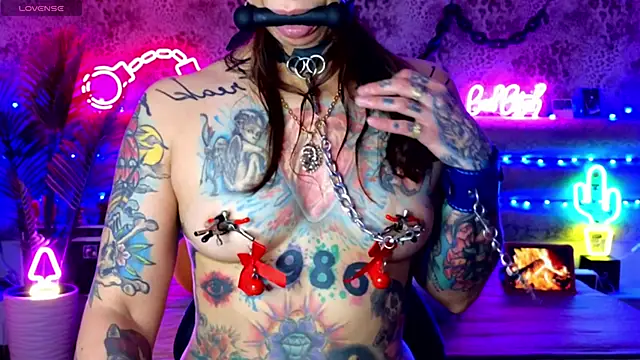 bad kinky nymphomaniac will fuck your mouth - video by Cool_Freak_ cam model