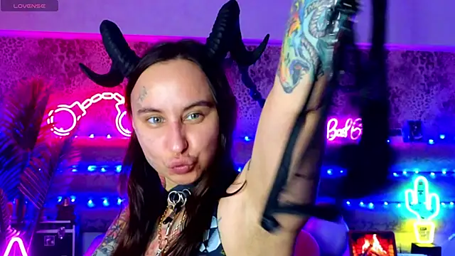 stuck wet panties in squirt in her mouth - video by Cool_Freak_ cam model