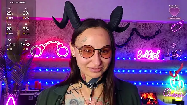 Hello, please write to me in PM, am I okay with the broadcast? I'll send you a gift for this - video van Cool_Freak_ cam-model