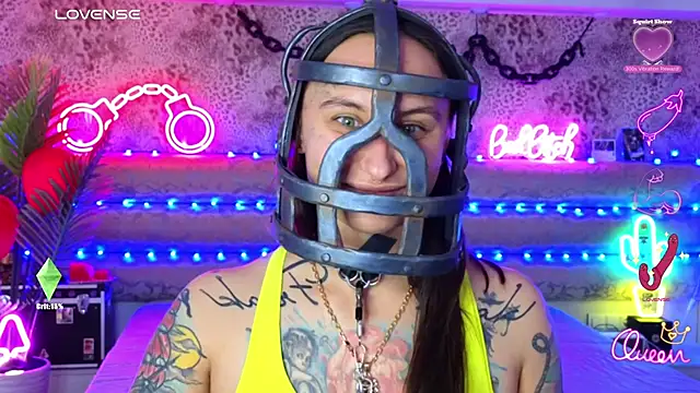 Hello . you can always ask me to change the mask to your favorite one. - vídeo de Cool_Freak_ modelo de câmara