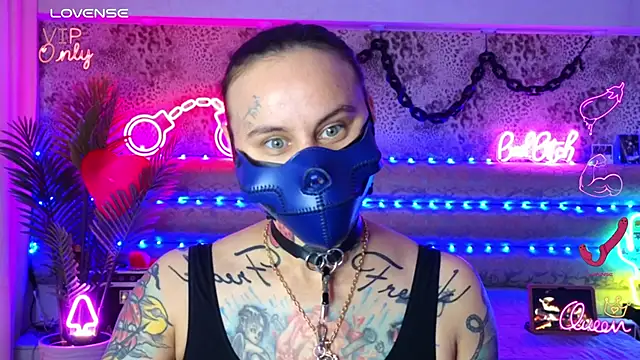 Did you miss this mask? - video by Cool_Freak_ cam model