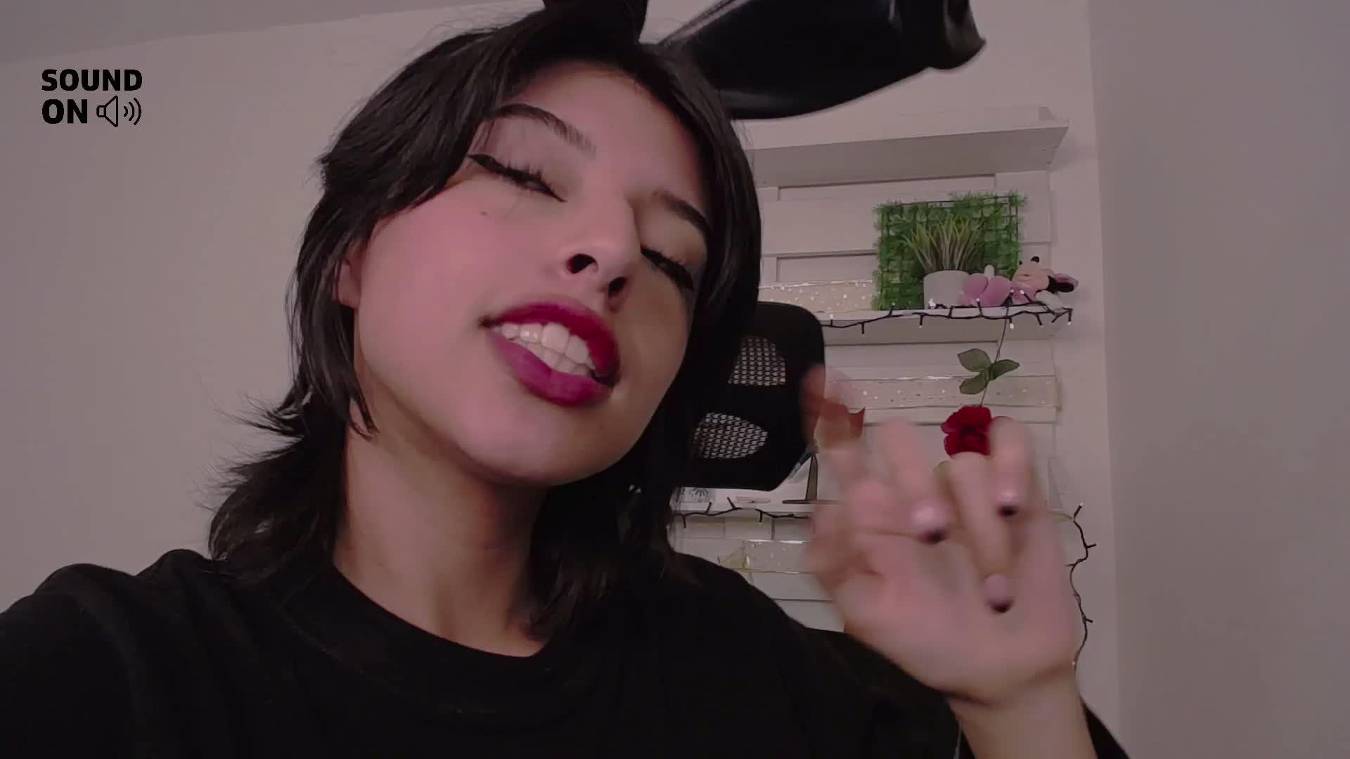 BUNNY BJ - video by NanakoDollx cam model