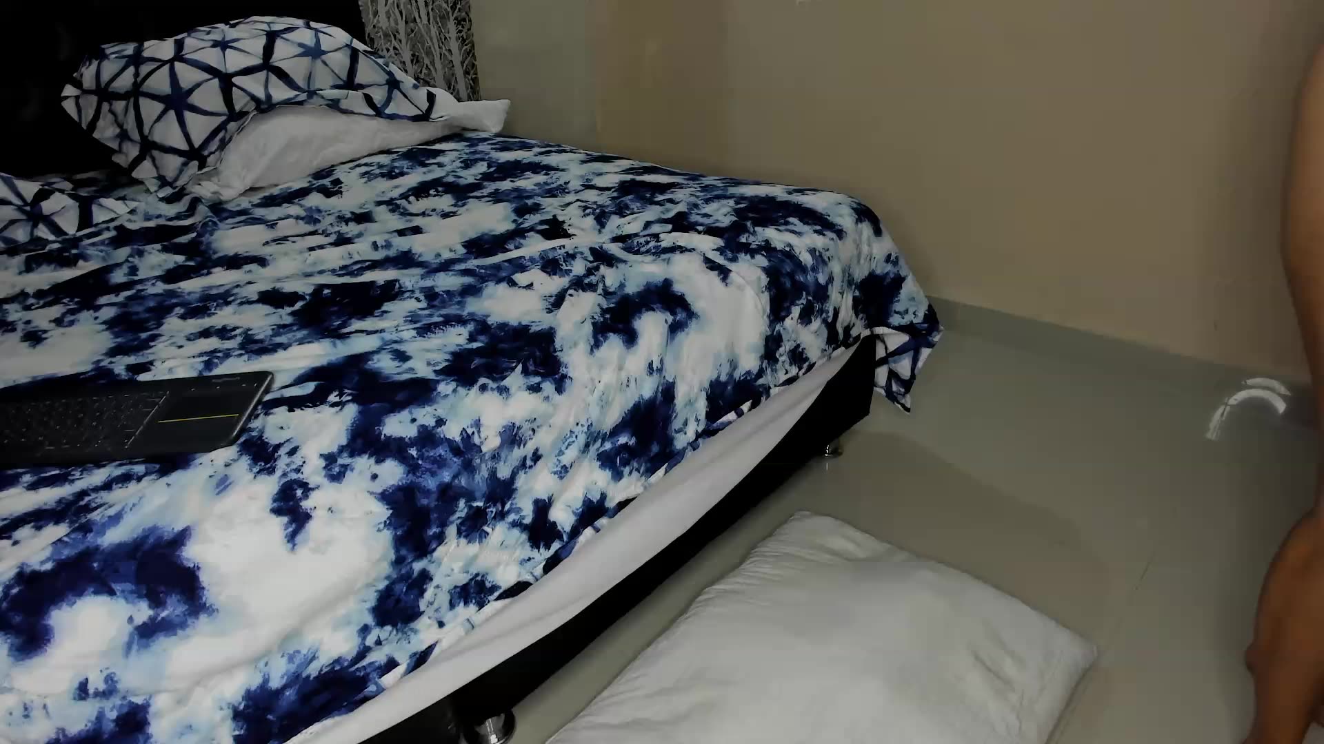 [2 Jul 00:28] Private Show - video hot-baby_dirty kameramallilta