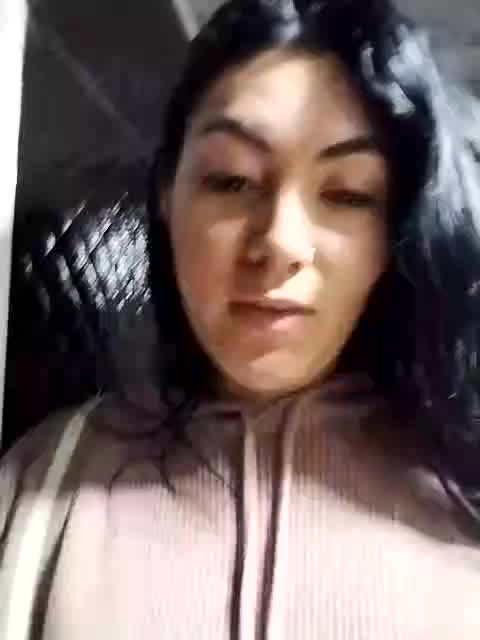 naked in pulic bath - vídeo de katha_steele_ modelo de câmara