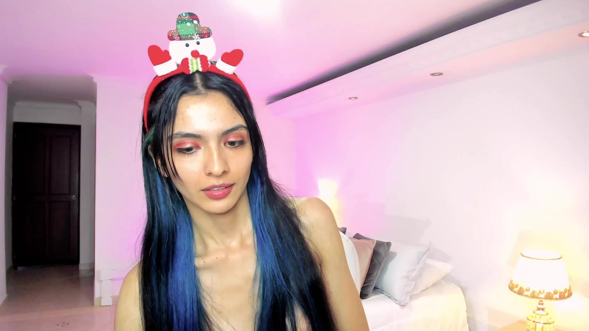 ful show anal - video by miiaa_evans cam model