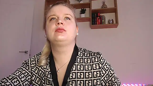 [16 Nov 14:46] Private Show - video by Karolina_love_ cam model