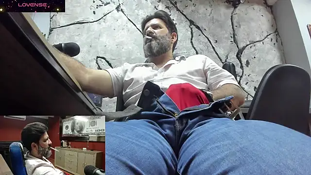 [1 Aug 18:01] Private Show cum and cigar - video by Maxi_thebig_daddy cam model