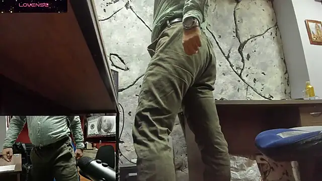 Private Show fart and squirt in my pants - video by Maxi_thebig_daddy cam model