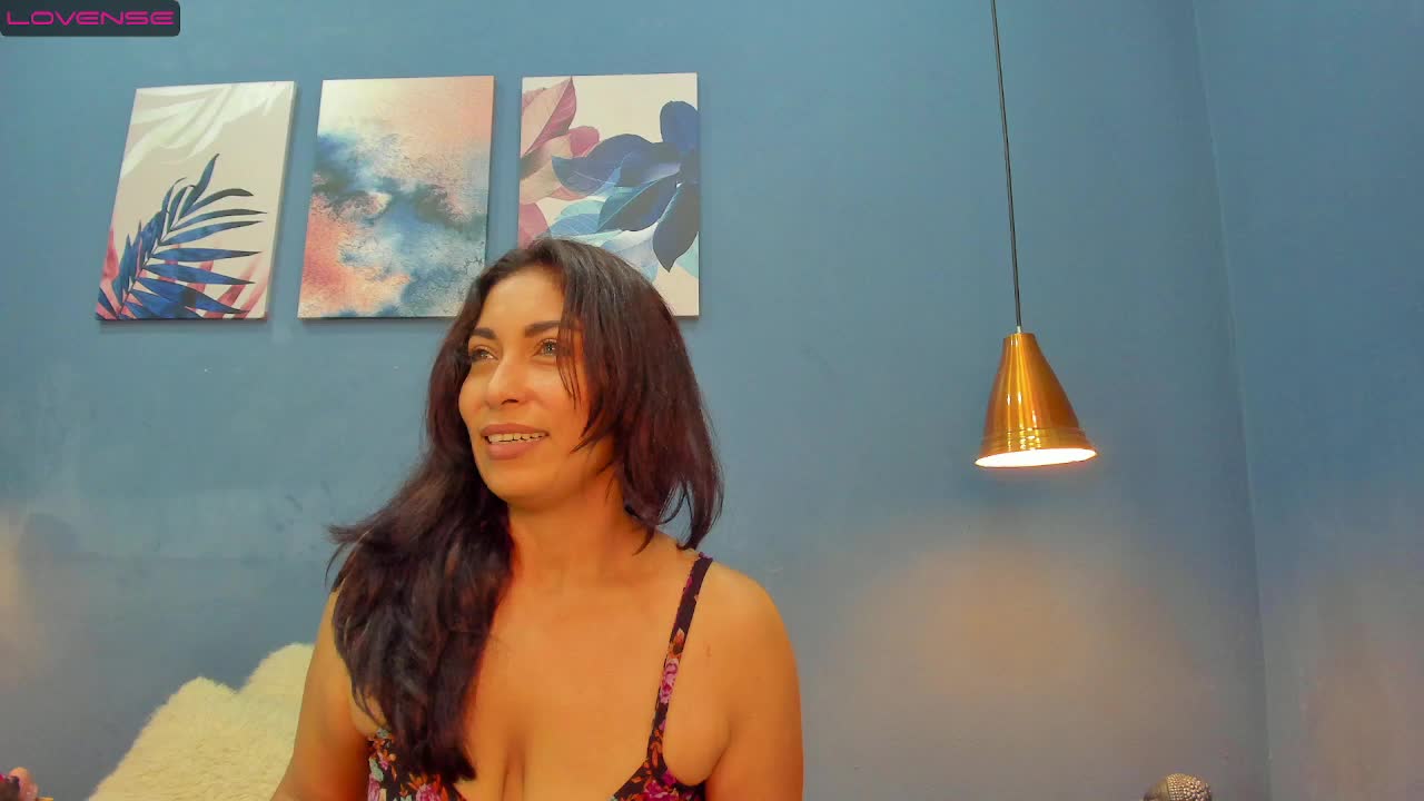 look how my boobs bounce - video by Lauralove_69 cam model