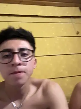 [13 Sep 00:38] Private Show - vídeo de CamiRojas_boy modelo de câmara