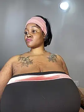 [22 Jan 11:43] Private Show - فيديو من Yung-Missy موديل الكام