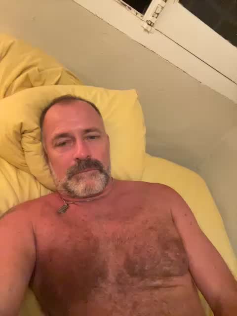 [19 Sep 00:53] Private Show - vídeo de la modelo de cam DaddybearVLC